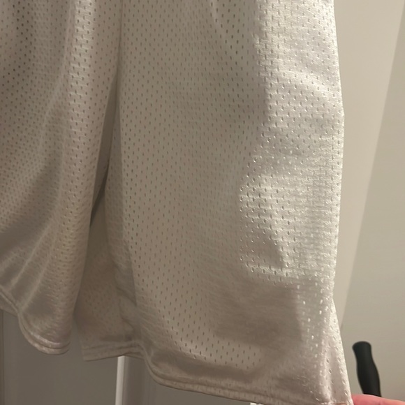 🚩 Men’s White Hibbett Sports Shorts - Picture 3 of 4